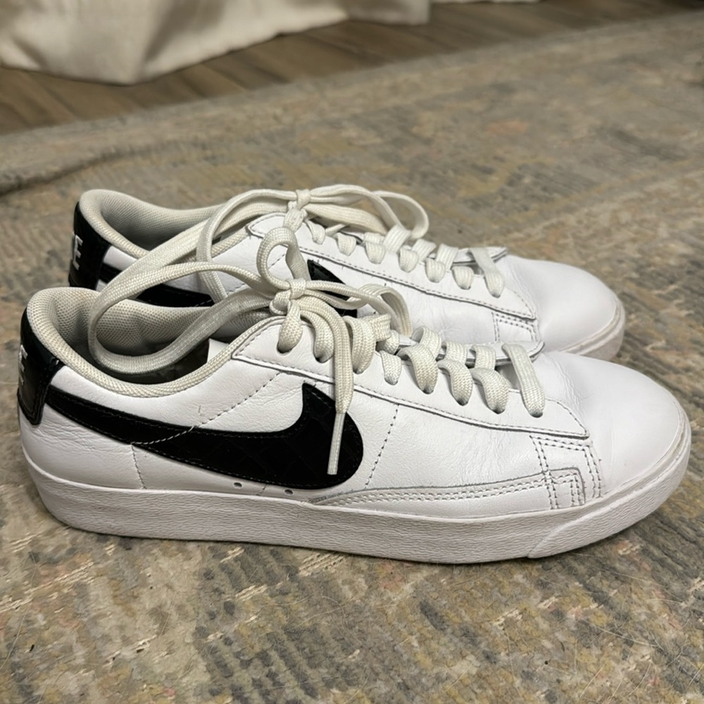 Nike Blazer Low Essential AO2133-100 White Casual Shoes Sneakers Women's 6